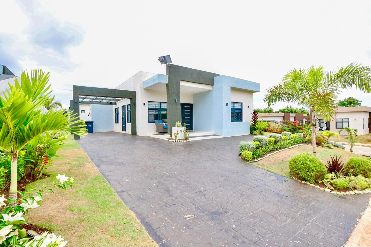 House for Sale   Ocho Rios