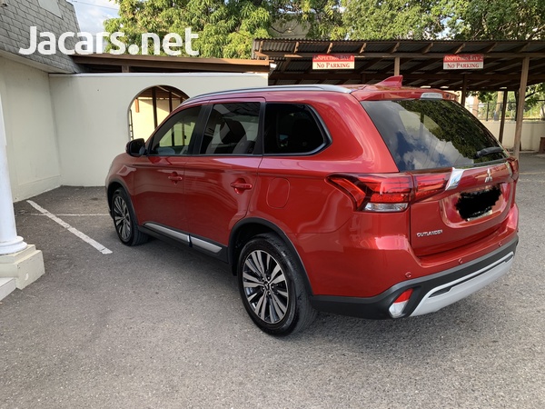 Mitsubishi Outlander or Airtrek 1,9L 2019