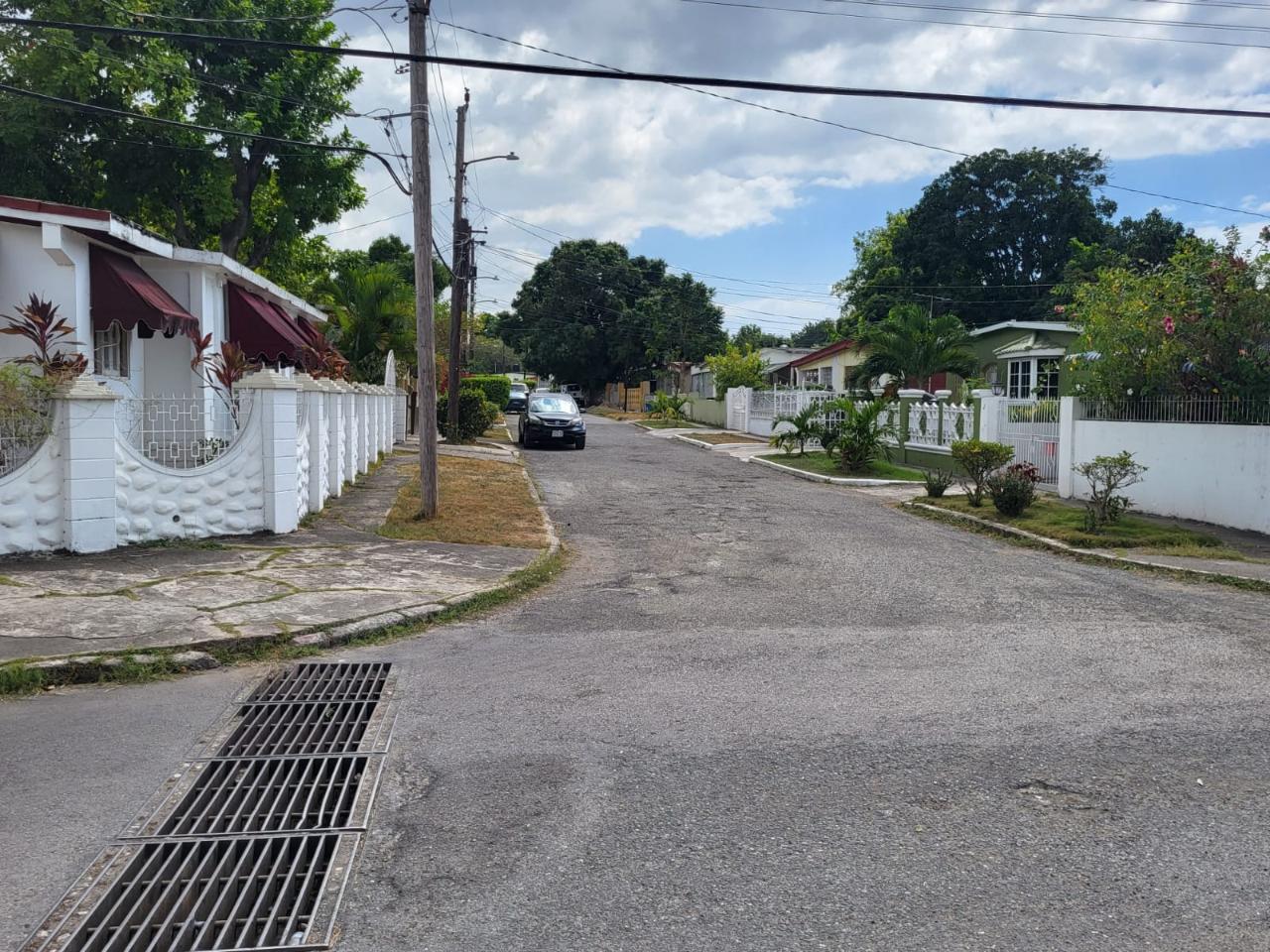 House for Sale   Kingston 20