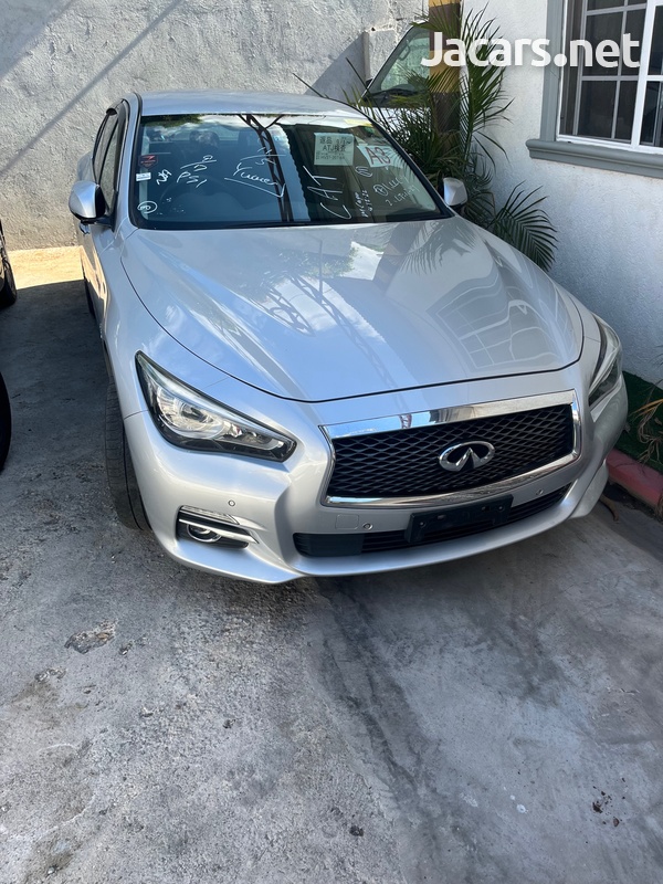 Nissan Skyline 3,5L 2015
