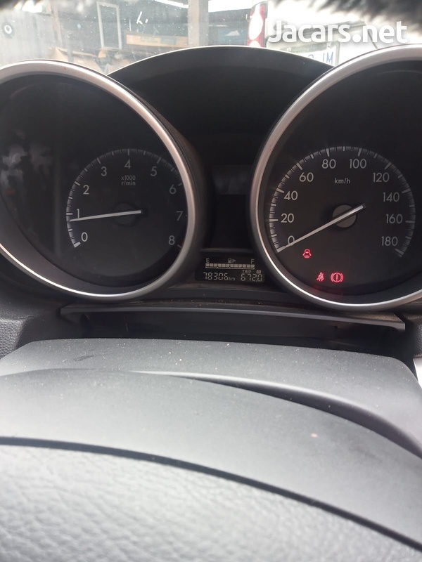 Mazda Axela 2,0L 2013