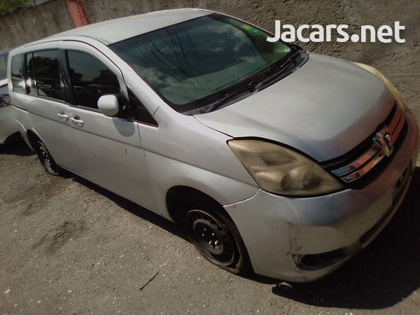 Toyota Isis 1,8L 2012