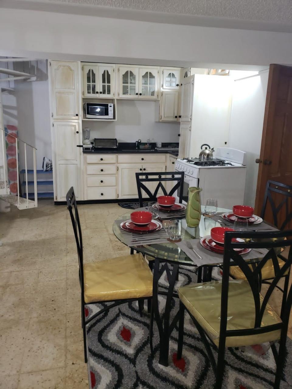 Apartment for Rent   Red Hills