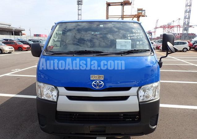 2017 Toyota Regiusace