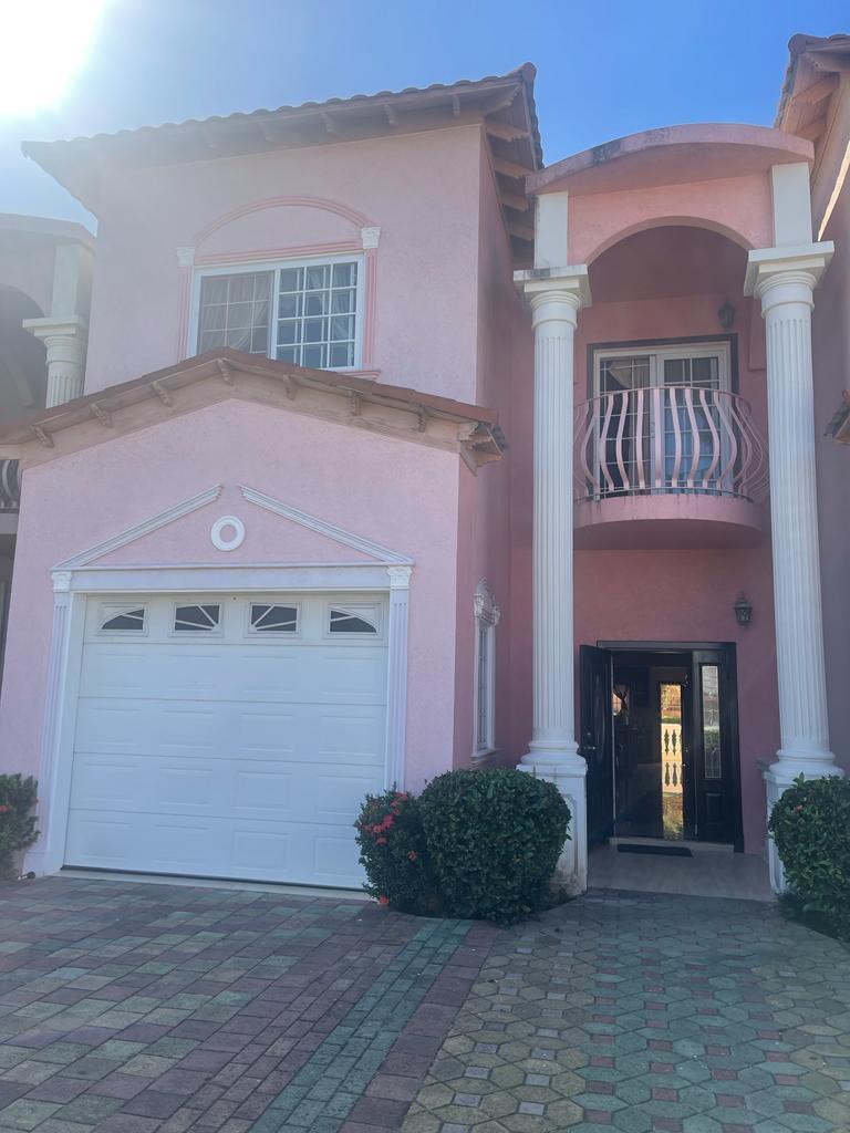 Townhouse for Rent   Half Moon