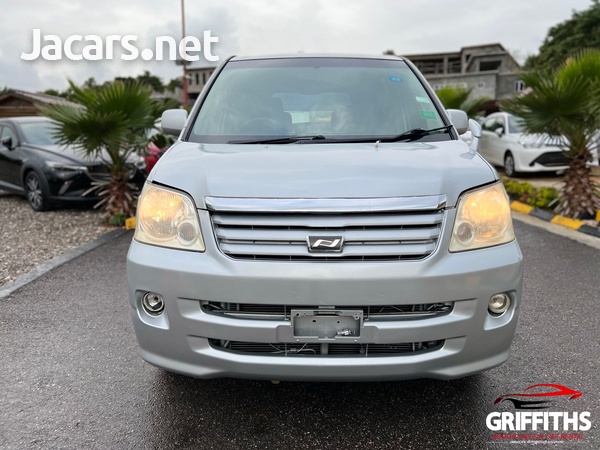 Toyota Noah 2,0L 2006