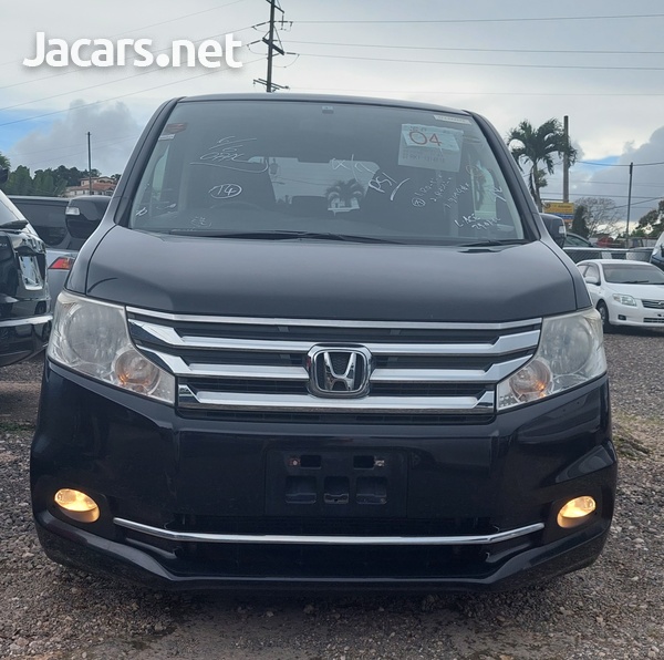 Honda Stepwgn 2,0L 2013