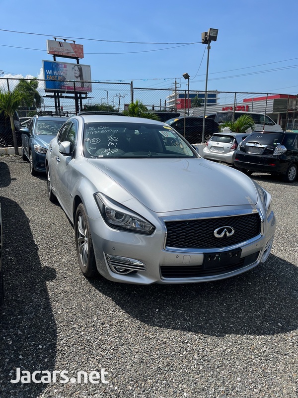Nissan Fuga 3,5L 2015