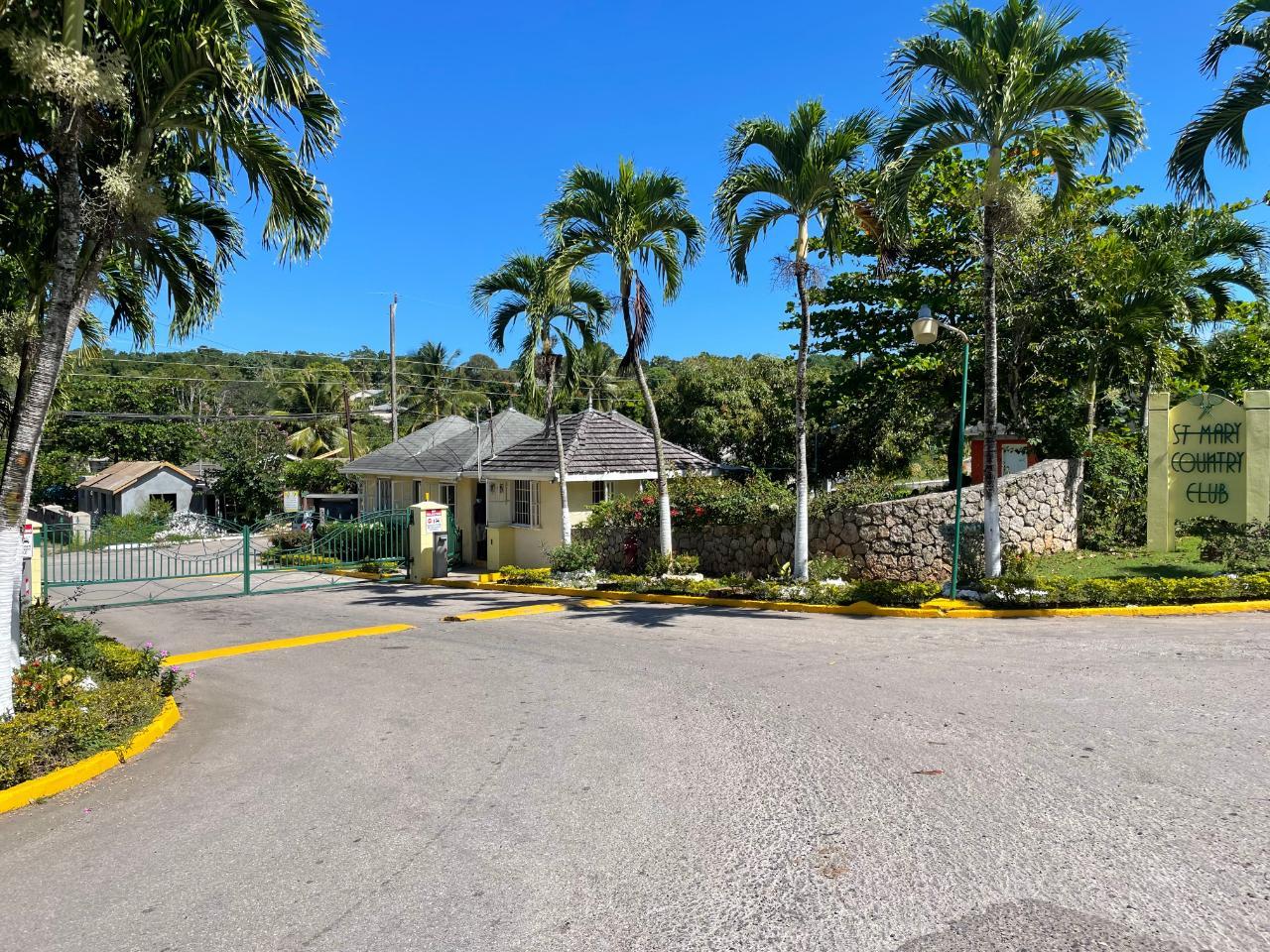 House for Sale St Mary Country Club