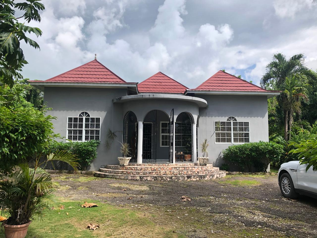 House for Sale   Savanna-La-Mar