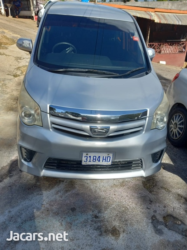 Toyota Noah 2,0L 2010