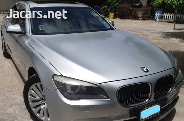 BMW 7-Series 2,5L 2011