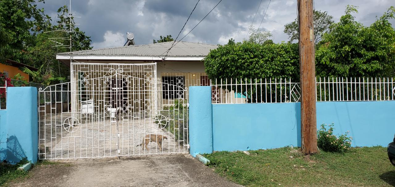 House for Sale   May Pen