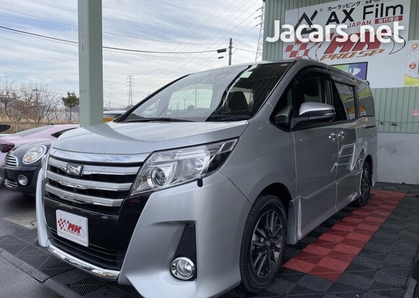 Toyota Noah 2,0L 2016