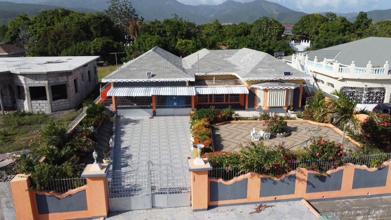 House for Sale   Yallahs