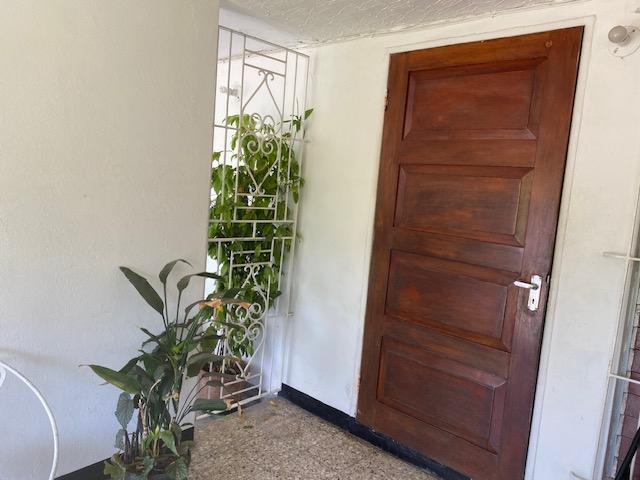 House for Sale   Kingston 20