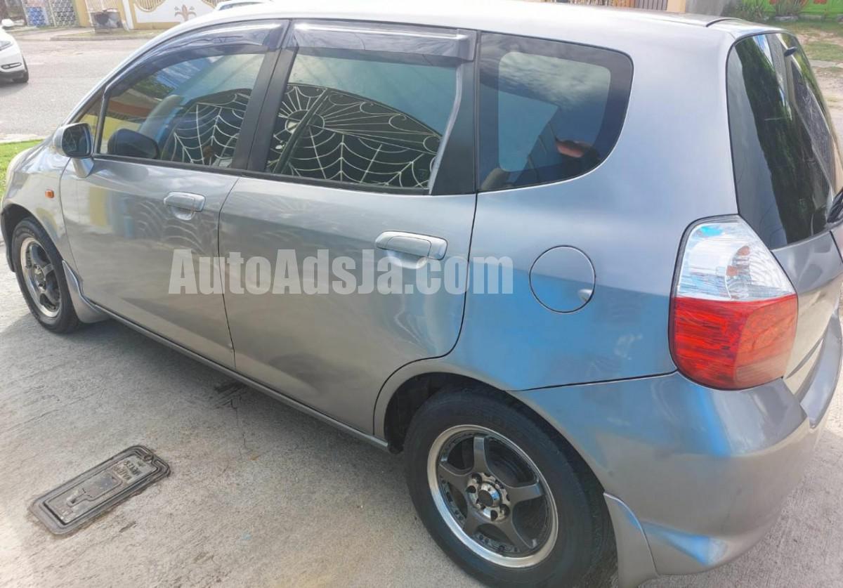2006 Honda Fit