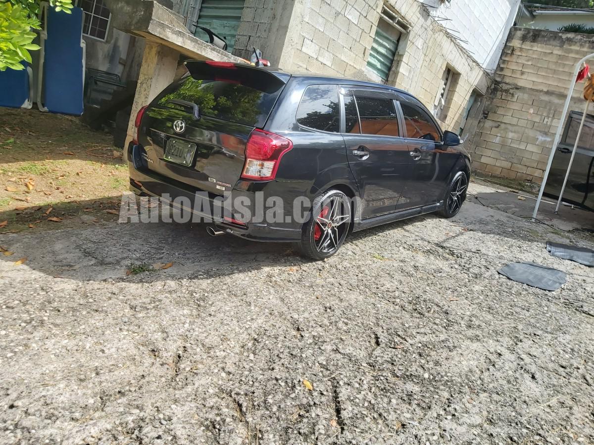 2012 Toyota Fielder S Aerotourer