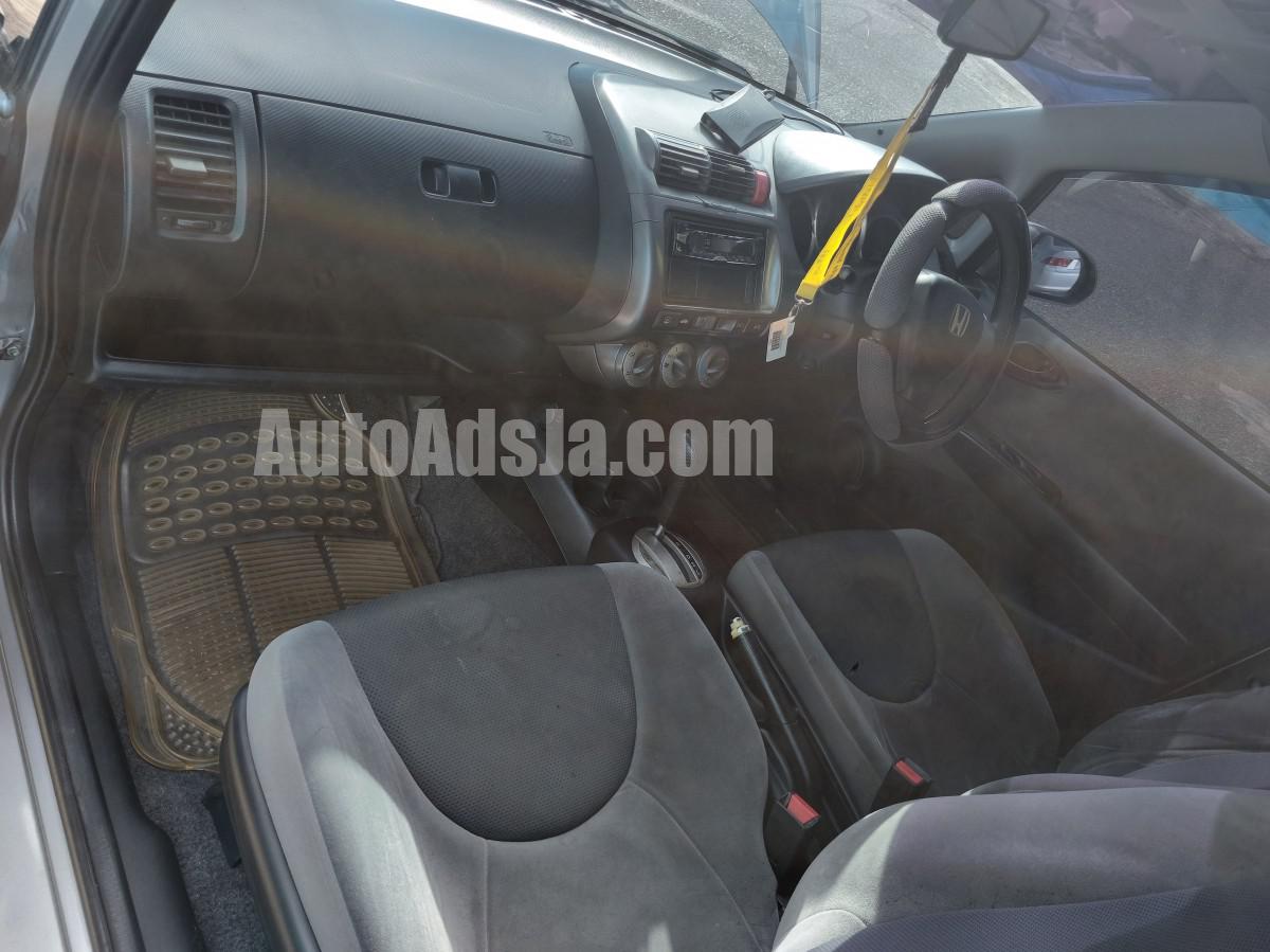 2005 Honda Fit