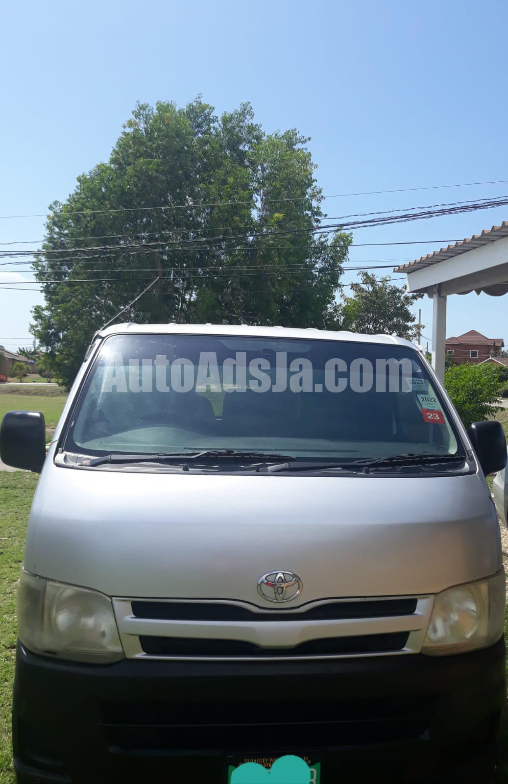 2011 Toyota Hiace