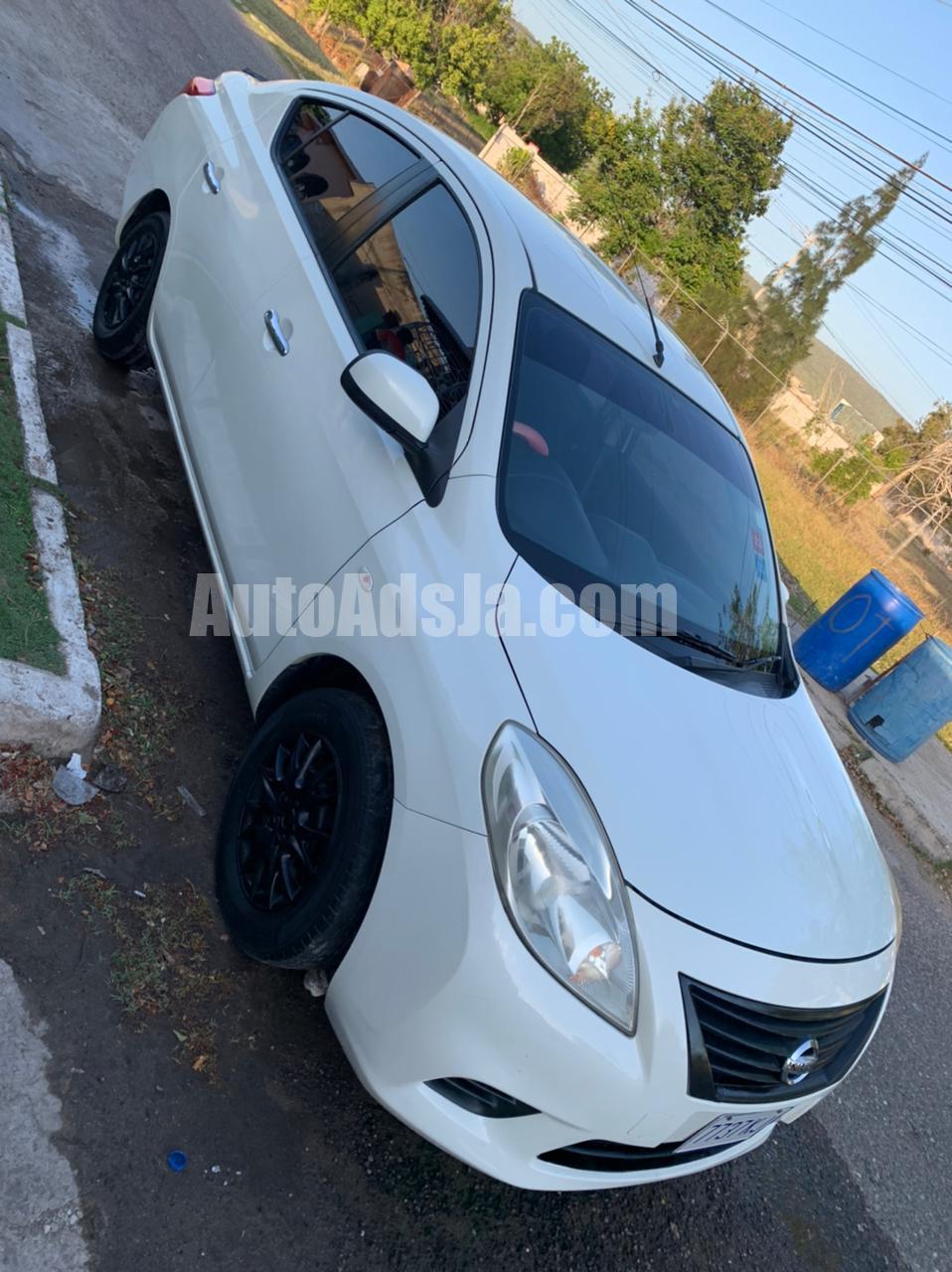 2013 Nissan Latio