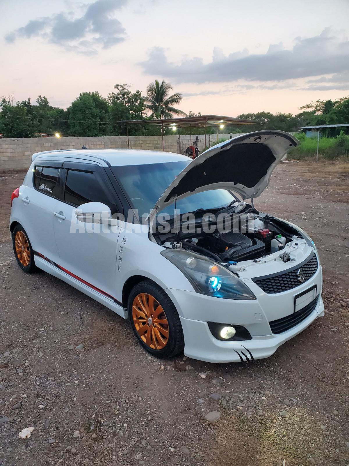 2013 Suzuki Swift RS