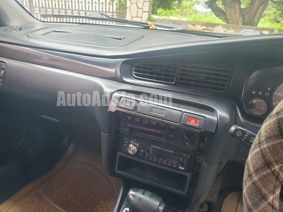 1996 Nissan Bluebird