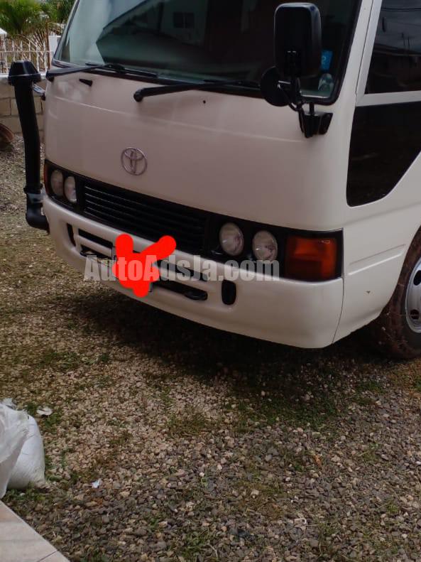 2005 Toyota Coaster