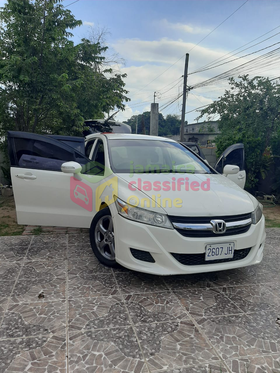 For Rent: Honda Stream For Rent