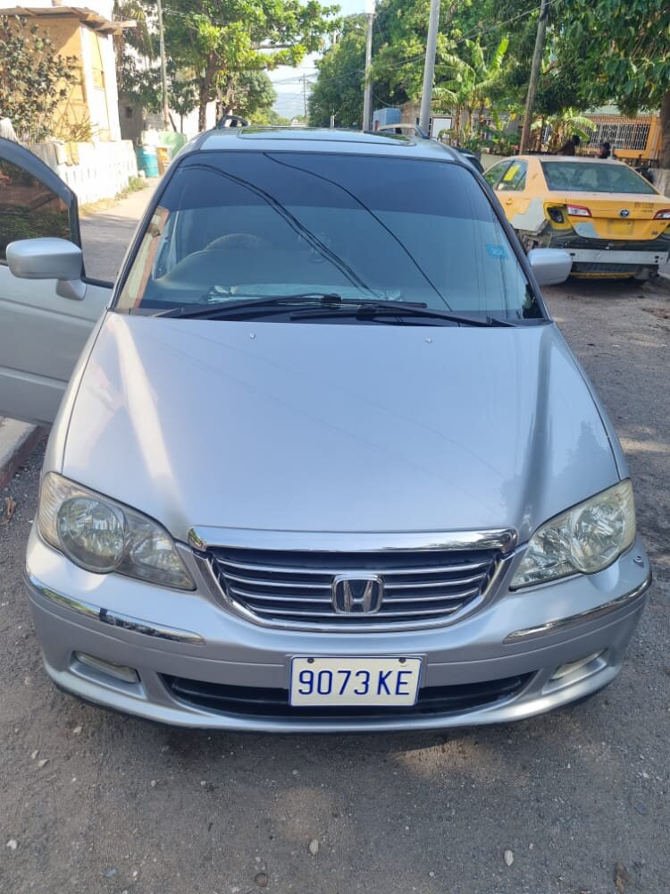 For Sale: Honda Odyssey 01 550 Neg