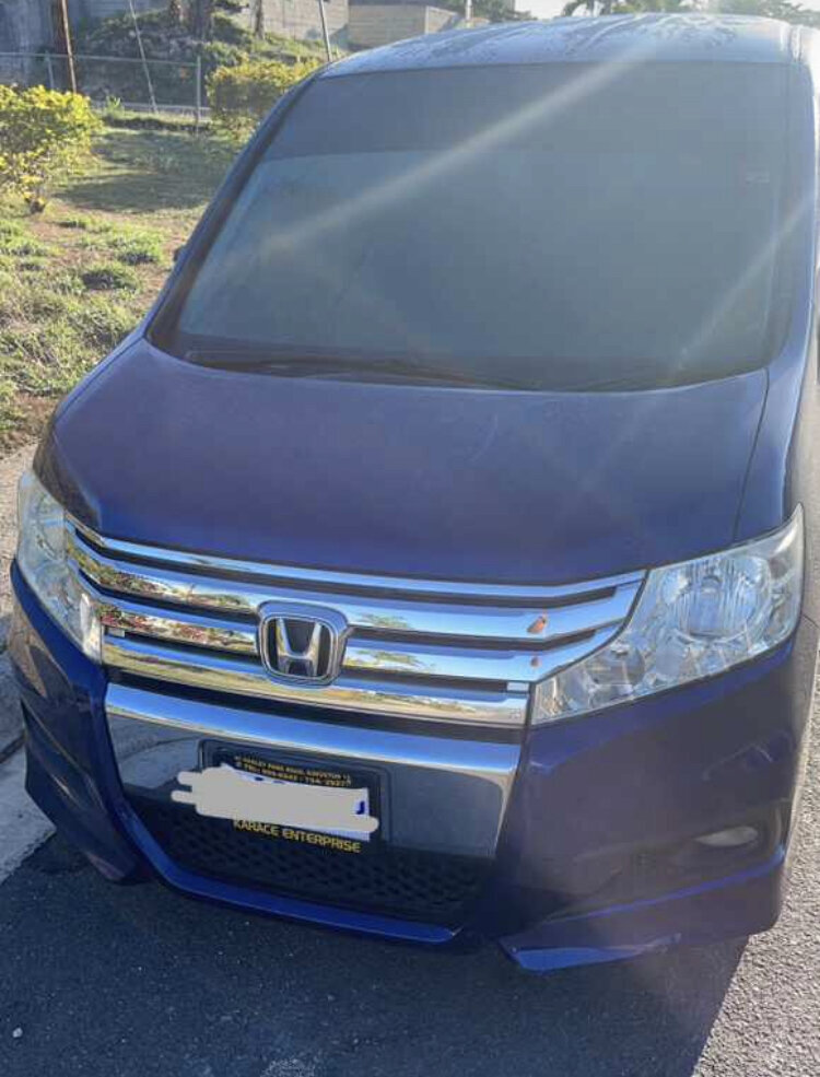For Rent: Honda Step Wagon Sport
