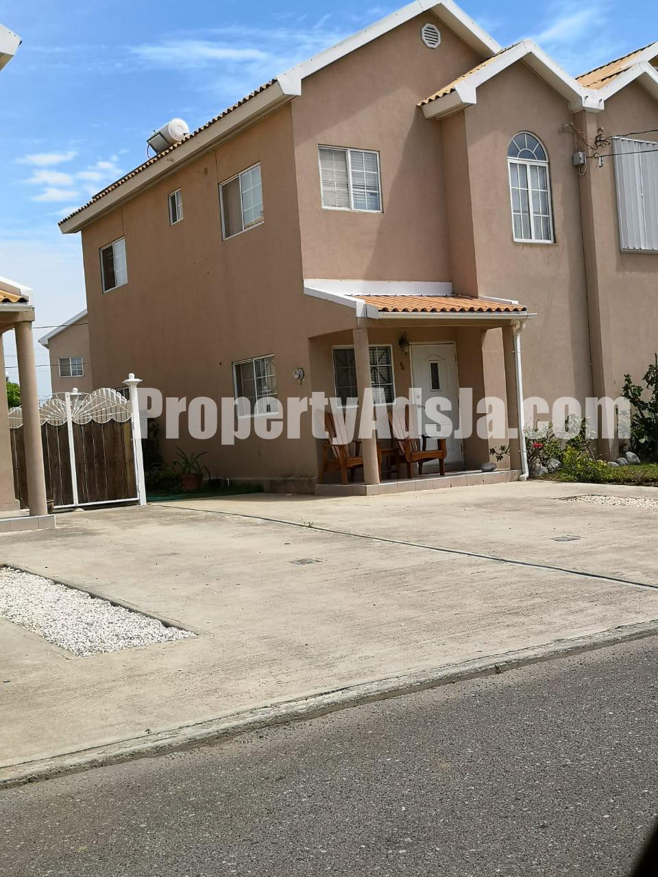 2 bed Townhouse For Rent in Portmore, St. Catherine, Jamaica