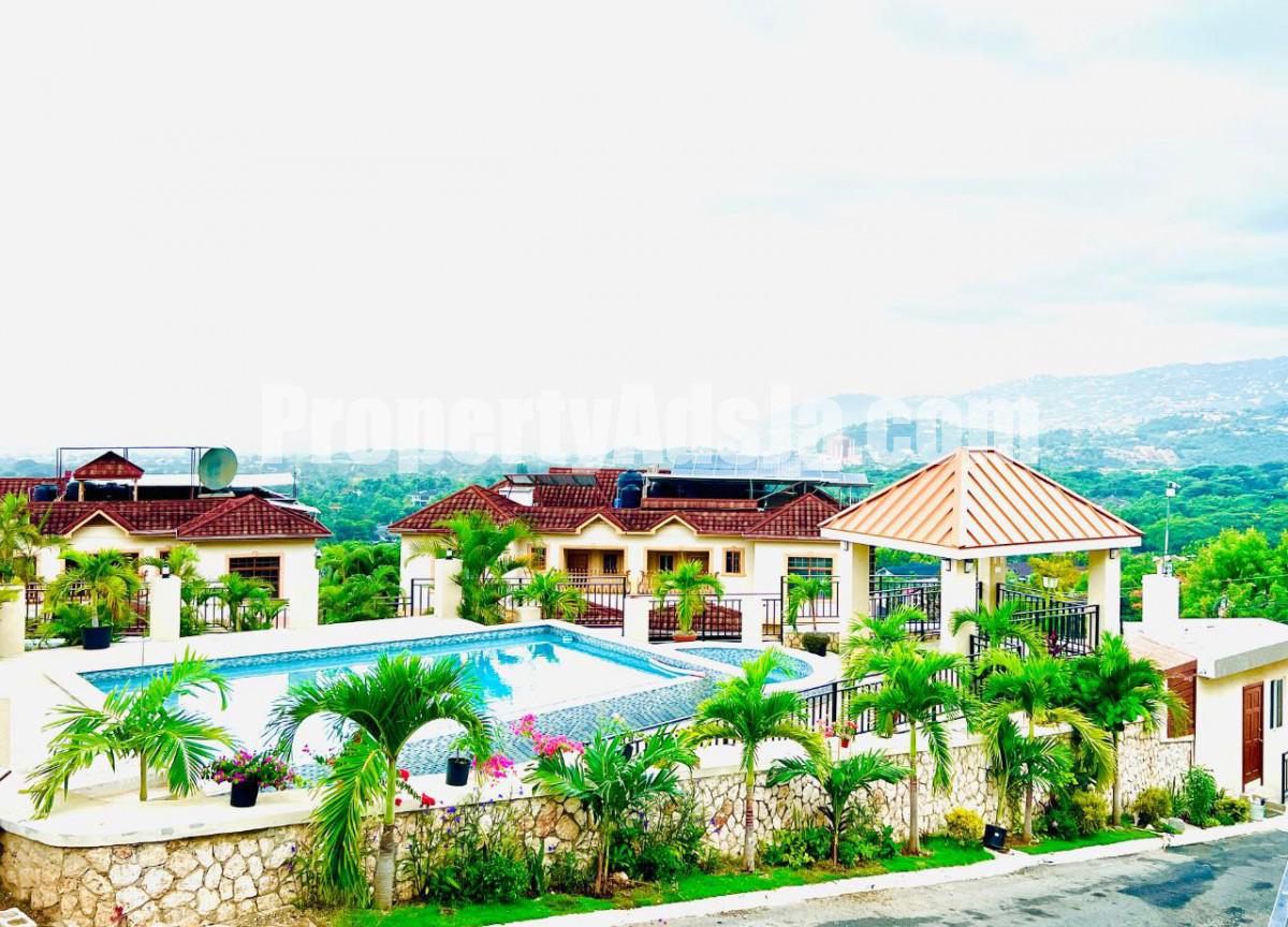 5 bed Townhouse For Sale in Norbrook, Kingston / St. Andrew, Jamaica