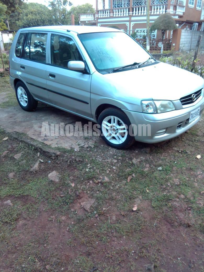 2000 Mazda Demio