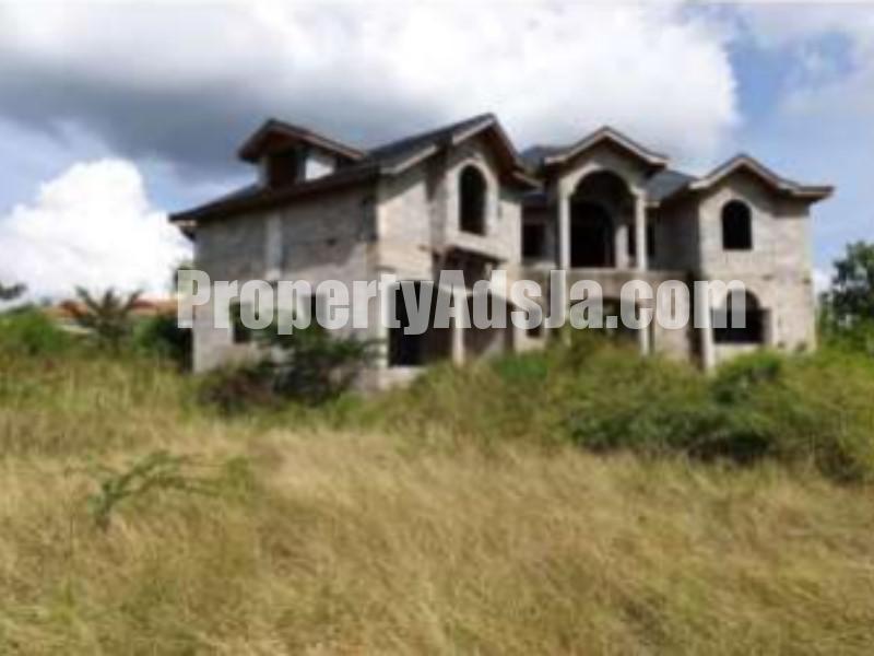 3 bed House For Sale in Twin Palms Estate, Clarendon, Jamaica