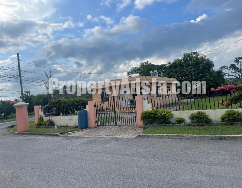 2 bed House For Sale in Farm Pen, Westmoreland, Jamaica
