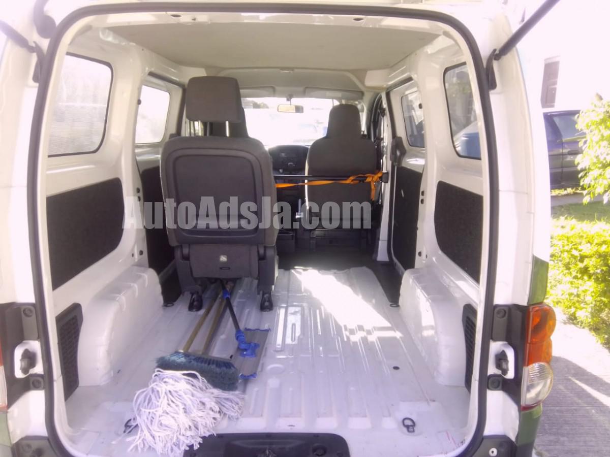 2015 Nissan NV200