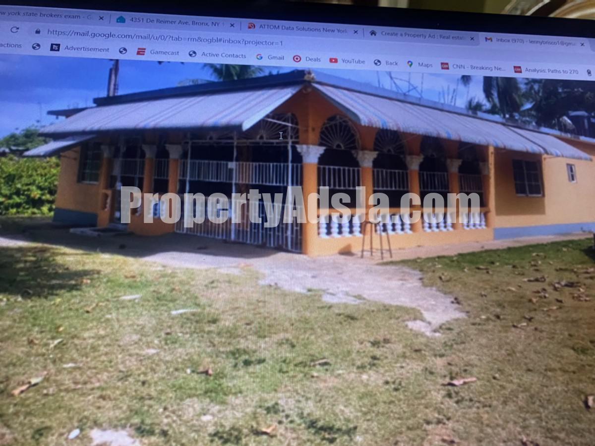 5 bed House For Sale in Linstead, St. Catherine, Jamaica