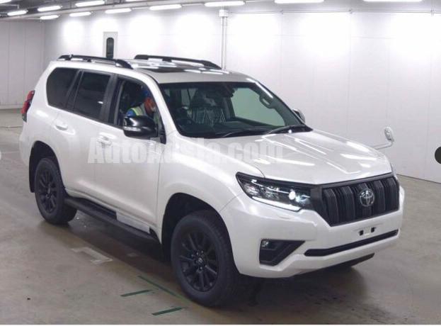 2023 Toyota LANDCRUISER PRADO
