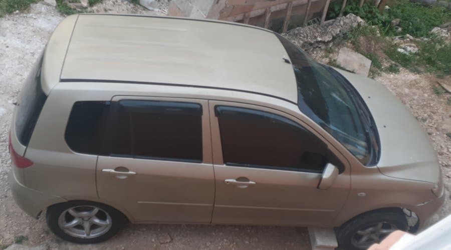 Mazda demio