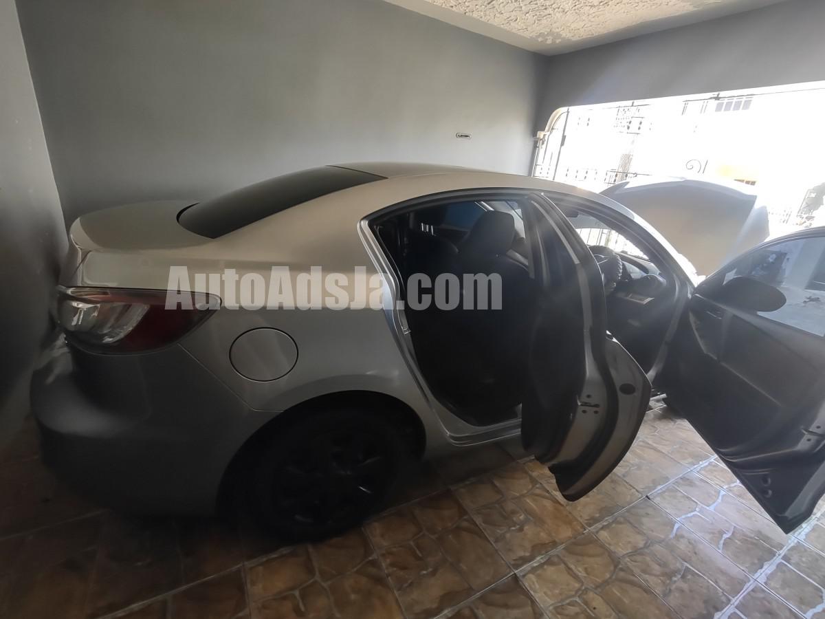 2013 Mazda 3