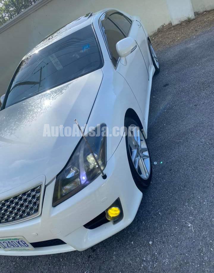 2011 Toyota Crown Athlete