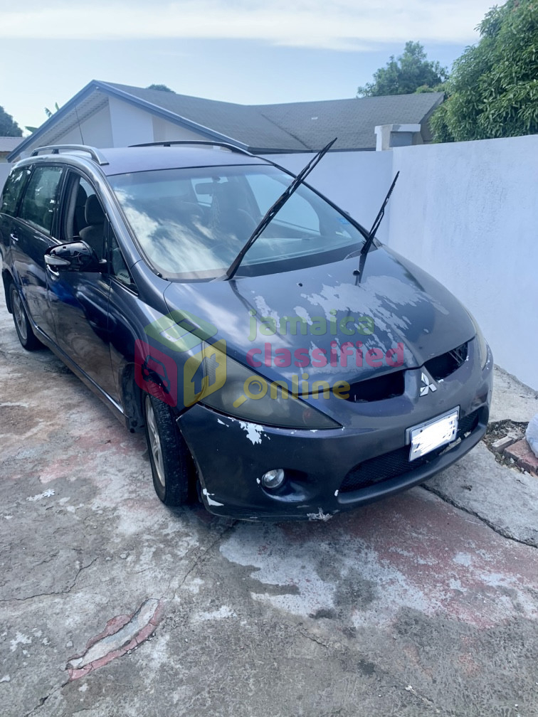 For Sale: Mitsubishi Grandis