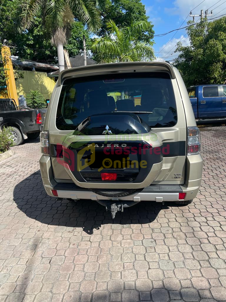 For Sale: Mitsubishi Pajero GLS V6