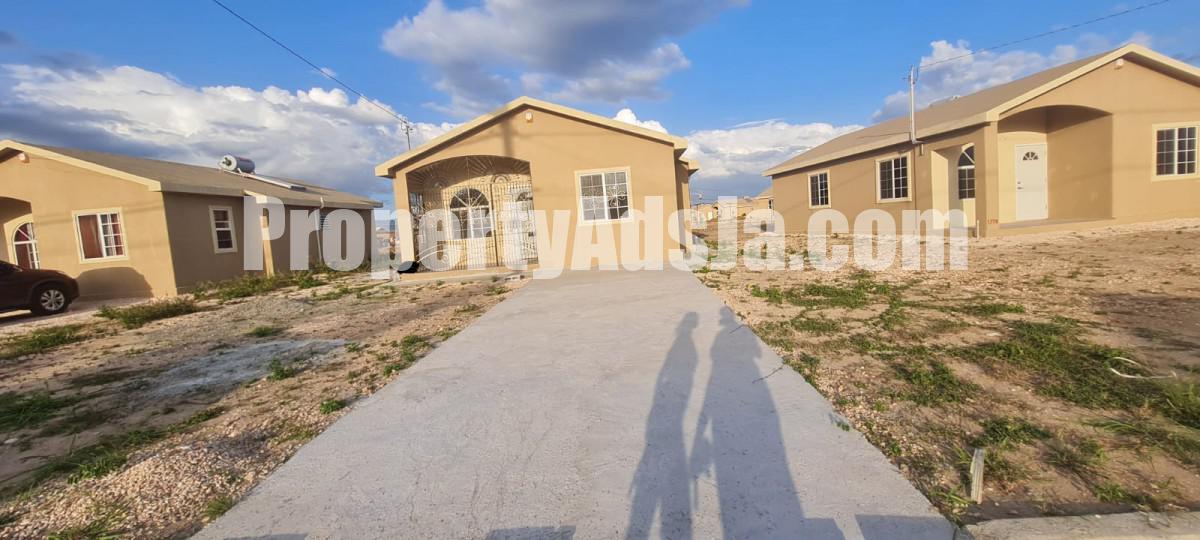 2 bed House For Rent in Portmore, St. Catherine, Jamaica