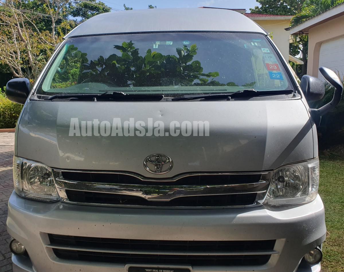2013 Toyota Hiace