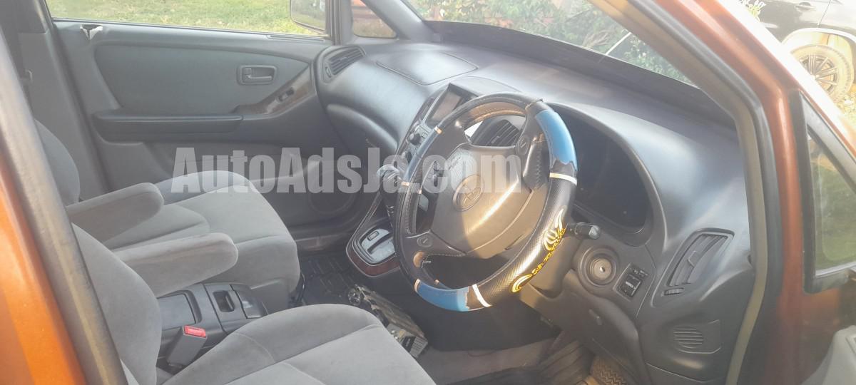 2002 Toyota Harrier