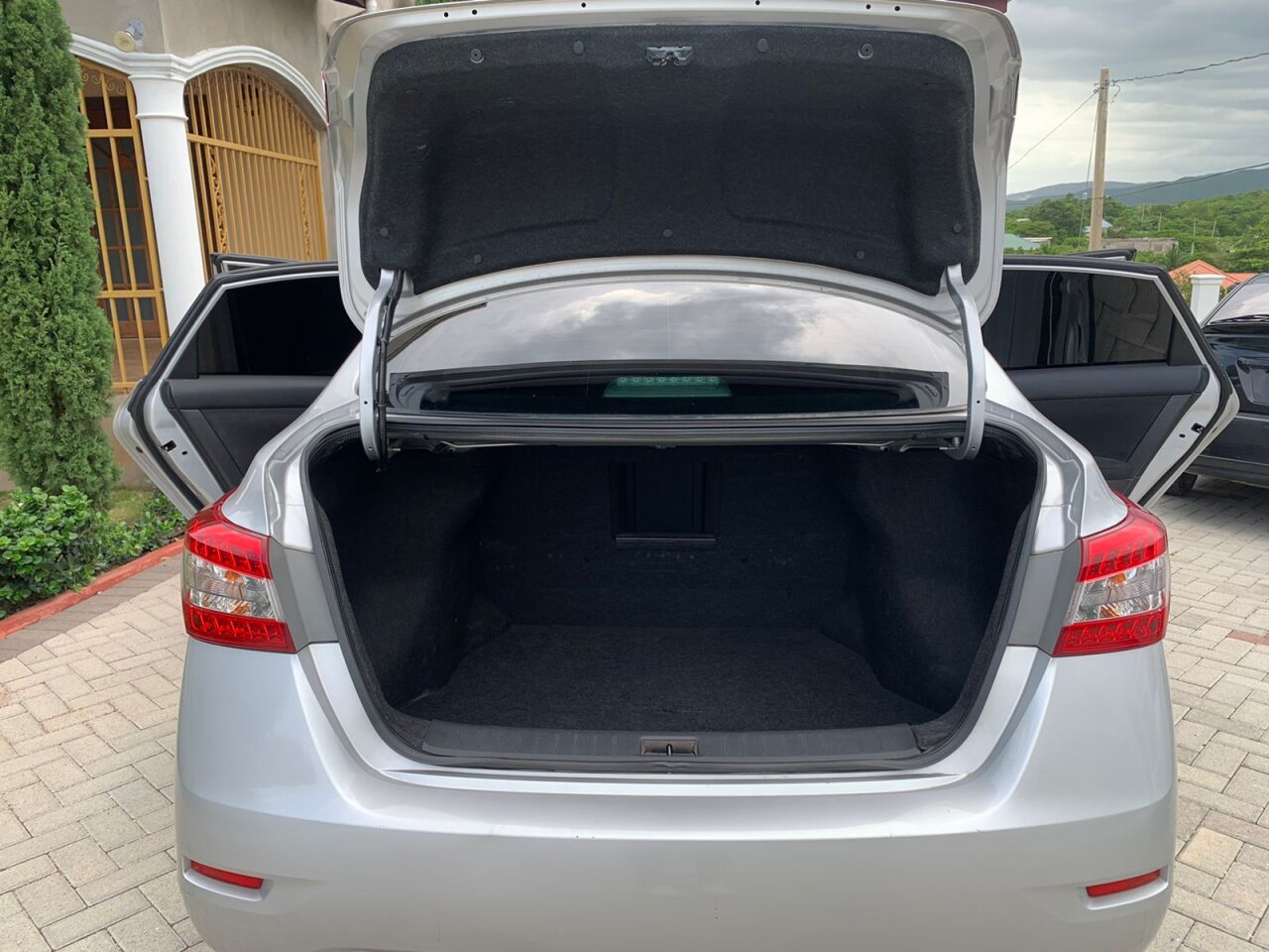 For Sale: Nissan Sylphy 2013