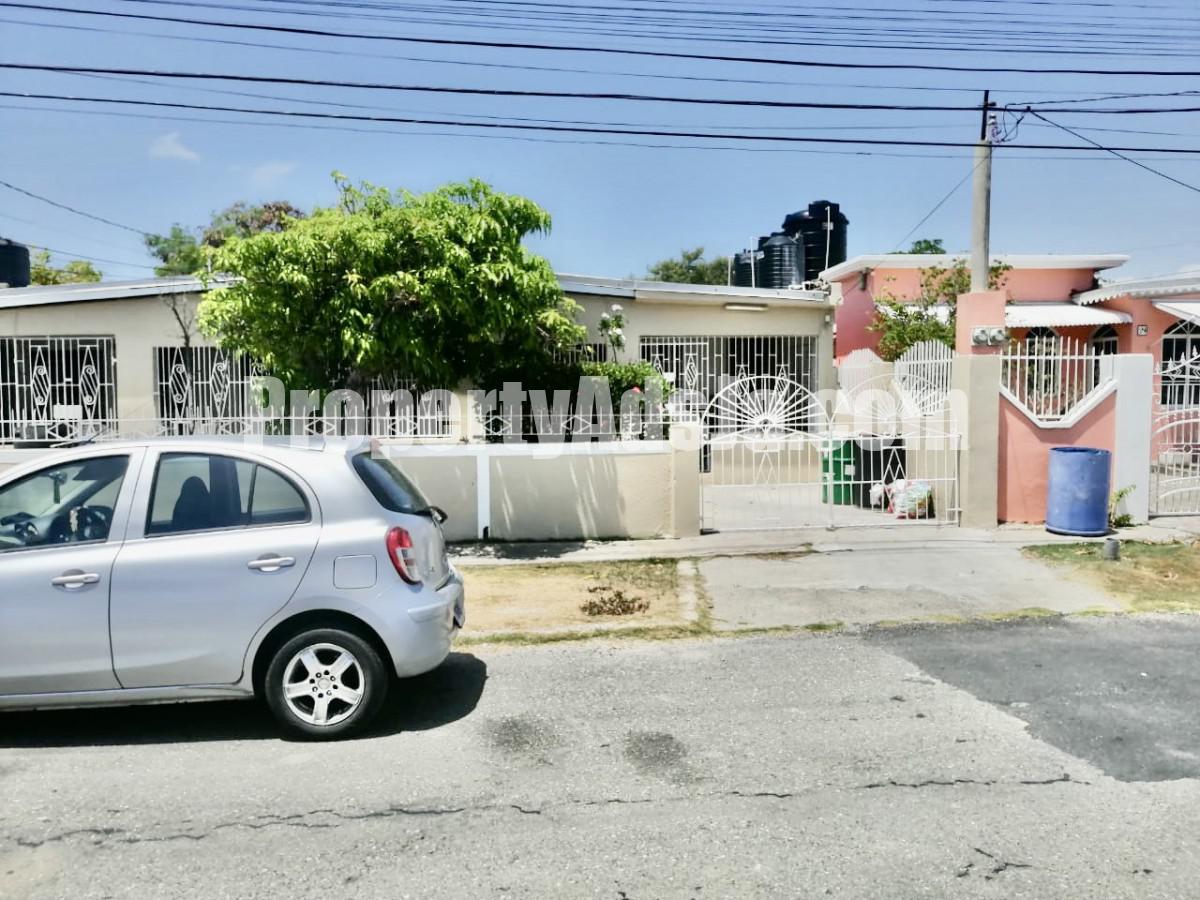 4 bed House For Sale in Edgewater, St. Catherine, Jamaica