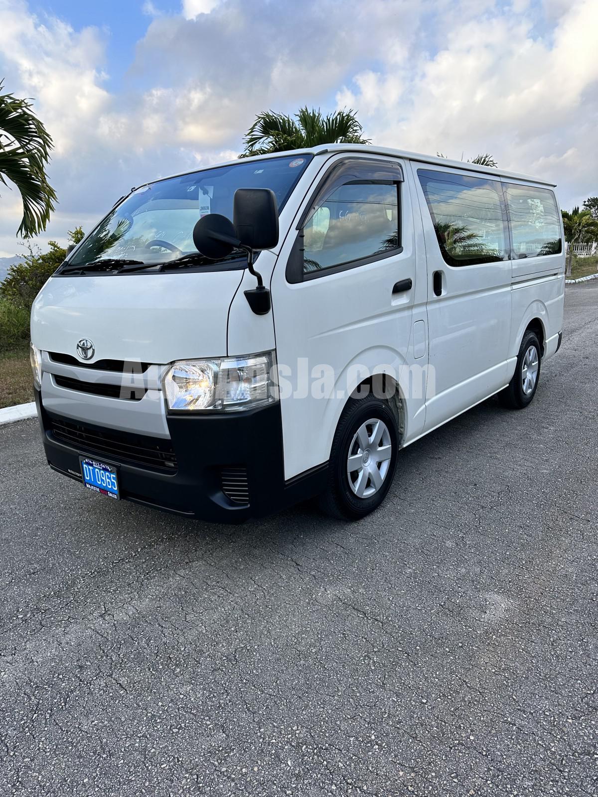 2016 Toyota HIACE